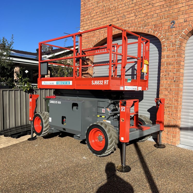 SCISSOR LIFTS ~ DIESEL
